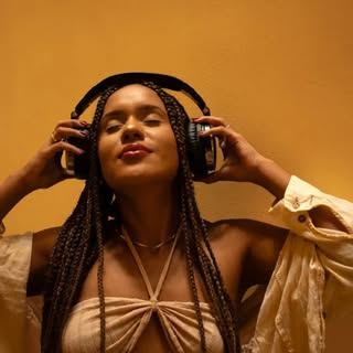 DJ Valéria Pankará